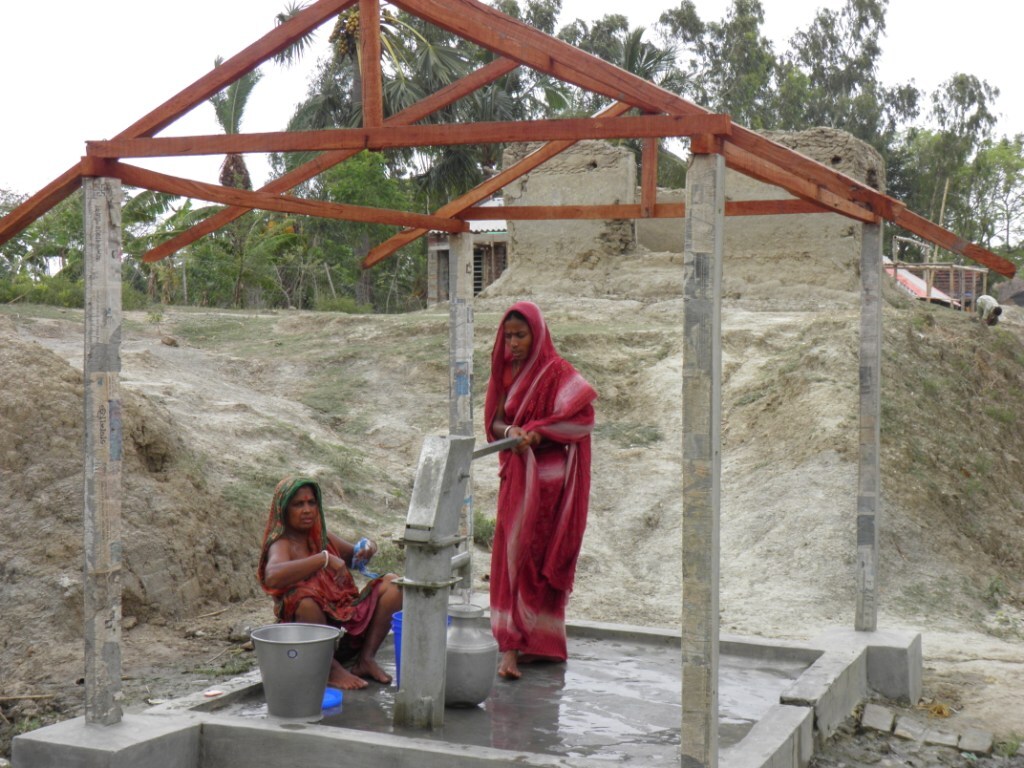 To address health and sanitation issues, including menstrual hygiene, SEED focuses on increasing freshwater access as a strategic approach to address the complex issues affecting the mangrove forest.