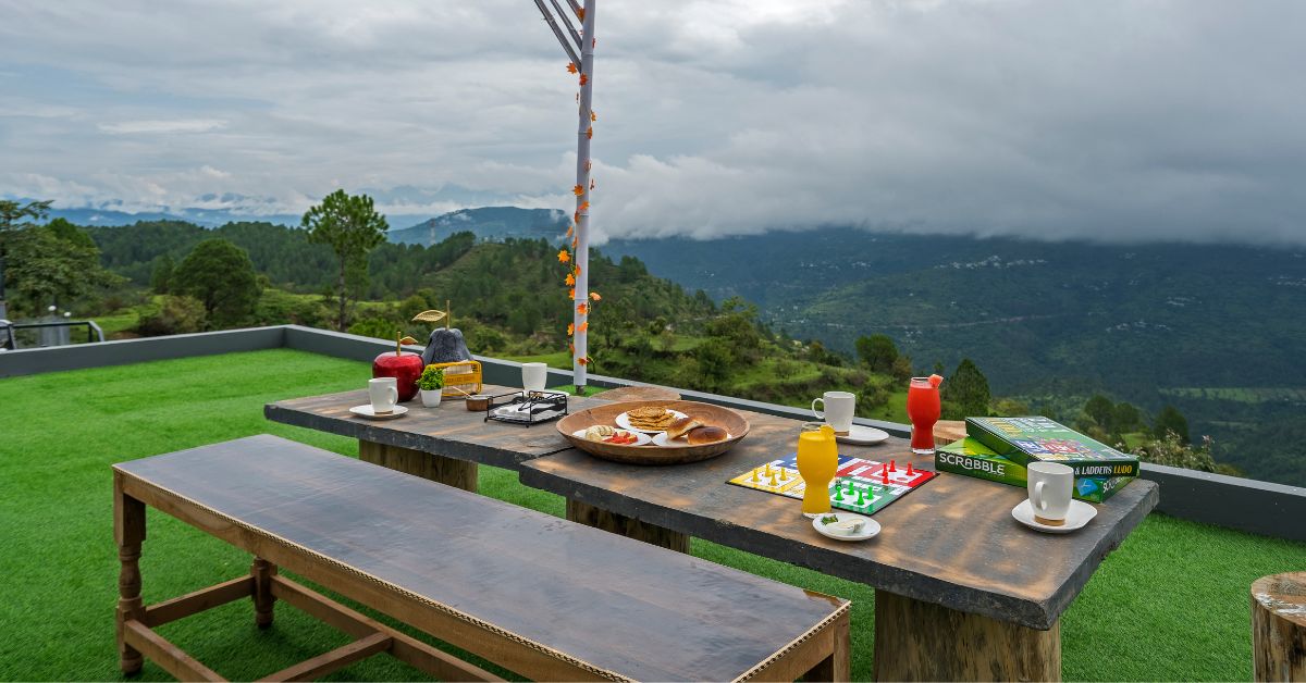 The deck offers a glorious view of the mountains, enabling you to enjoy lunches and dinners in the lap of nature 