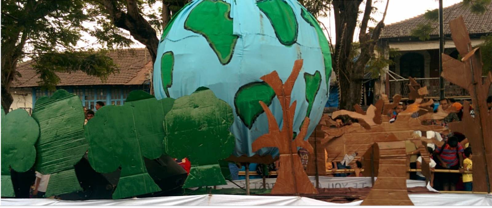 Carnival float highlights the need to save our trees.