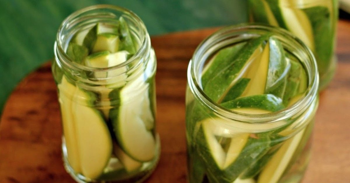 How You Can Celebrate Raw Mango Season with These 5 Indian Recipes