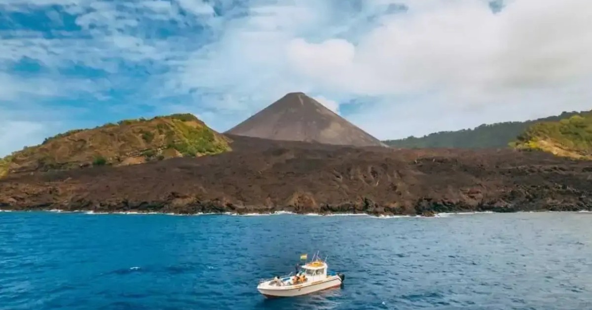Beyond Goa & Andamans: Discover India’s Most Mysterious Islands with Hidden Shores & Volcanoes