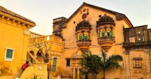 This 120-YO Kutch Fort Is Now a Heritage Homestay & a CBSE School Amid 1000 Mango Trees