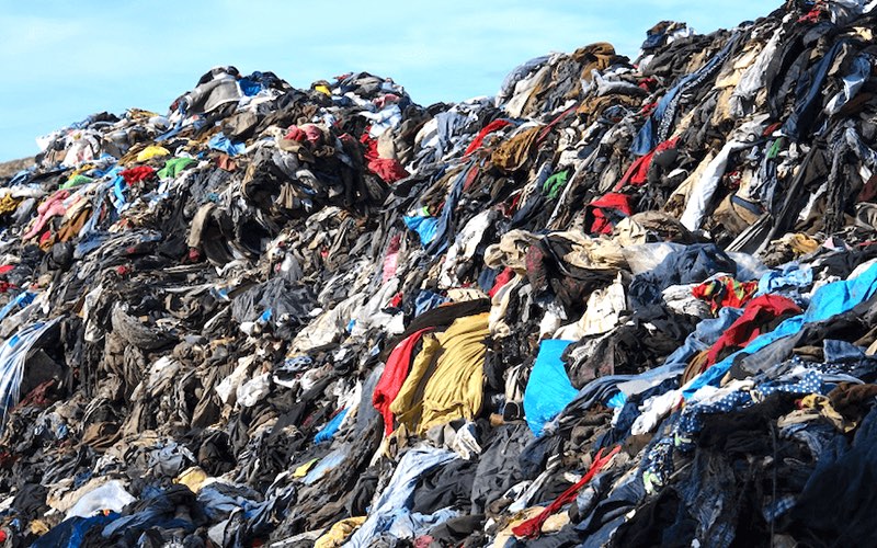 India grapples with managing a staggering 7,800 kilotonnes of textile waste annually; Image: Wikipedia