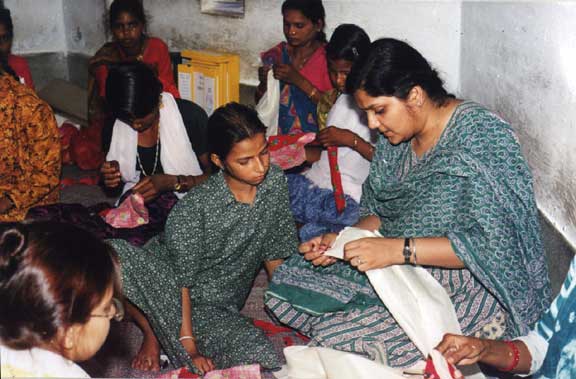 Lakshmi’s first design, the ‘nada wala pad’, was made from upcycled cloth with ties.