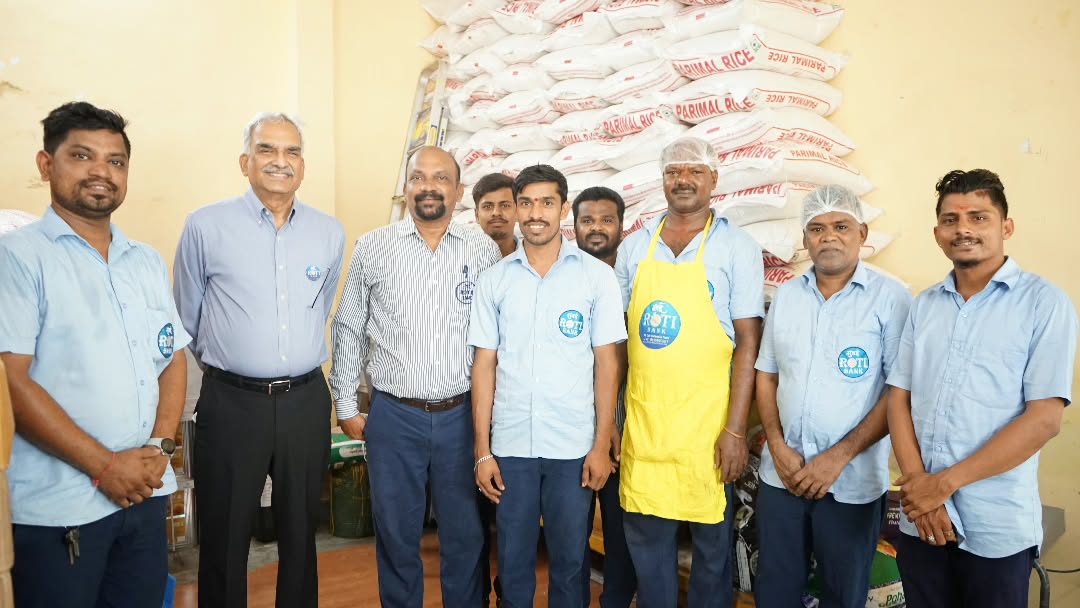 D. Sivanandhan with the team behind the Roti Bank Foundation.