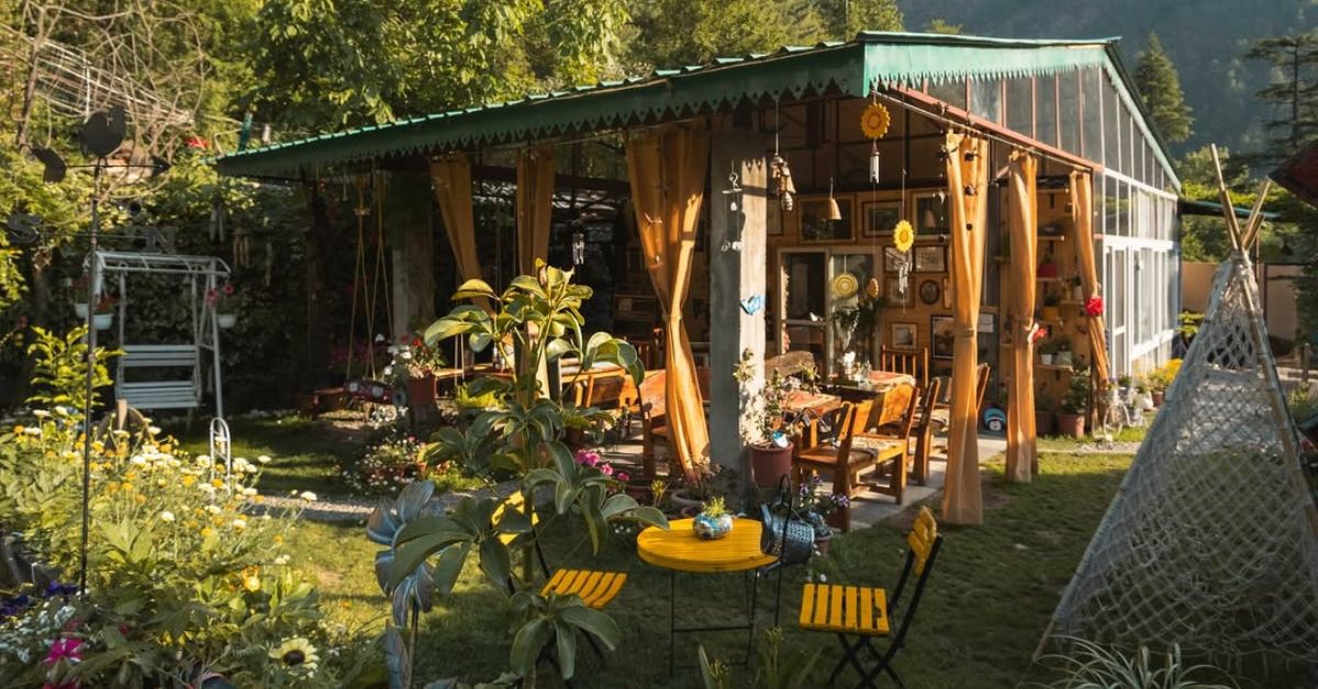 the garden area at the Gone Fishing cottages