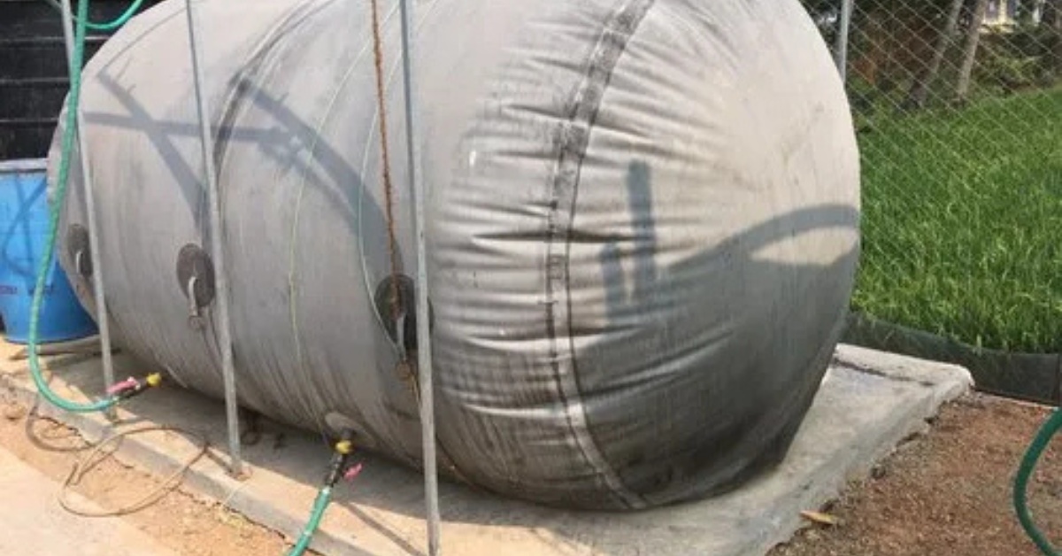 A floating bag digester is ideal for beginners.