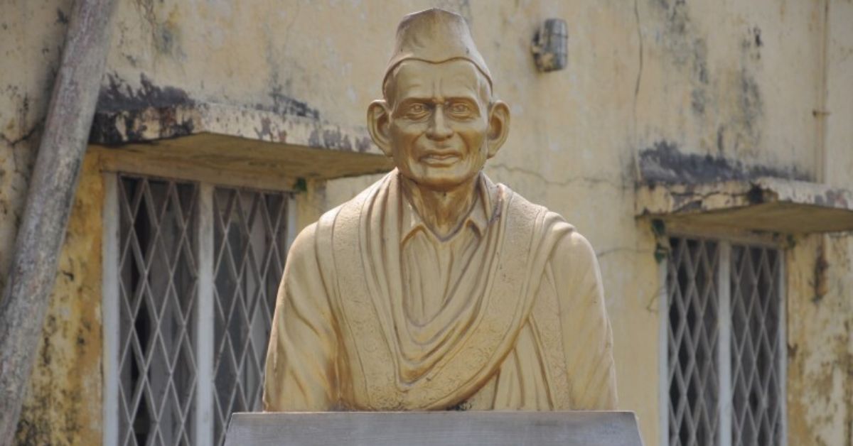 Pingali Venkayya Statue in his village.