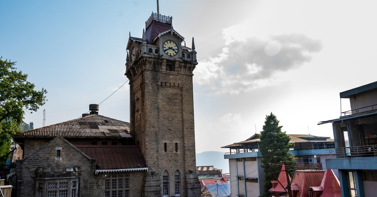 Darjeeling often termed as the 'Queen of Hills' is known for its incredible colonial architecture.