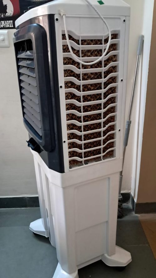 EcoChill is remote-controlled, easy to install, and built on wheels, thus enabling movement for focused cooling