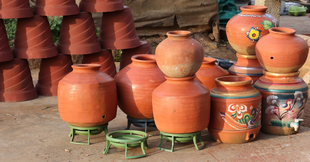 Clay pots effectively keep water cool due to the porous nature of clay, which allows water to evaporate through tiny pores, creating a cooling effect. Picture credits : Trade India