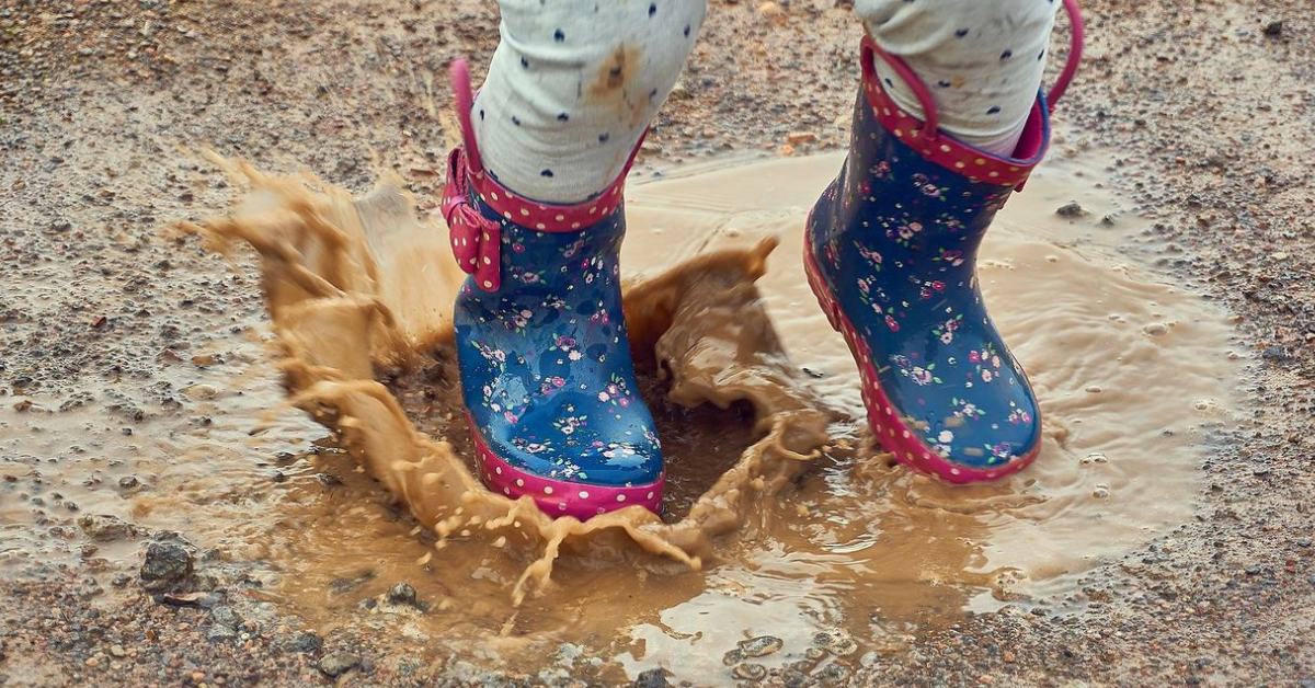 Children love messy play, and the rainy season is the best time to plan activities involving mud; Picture source: Facebook