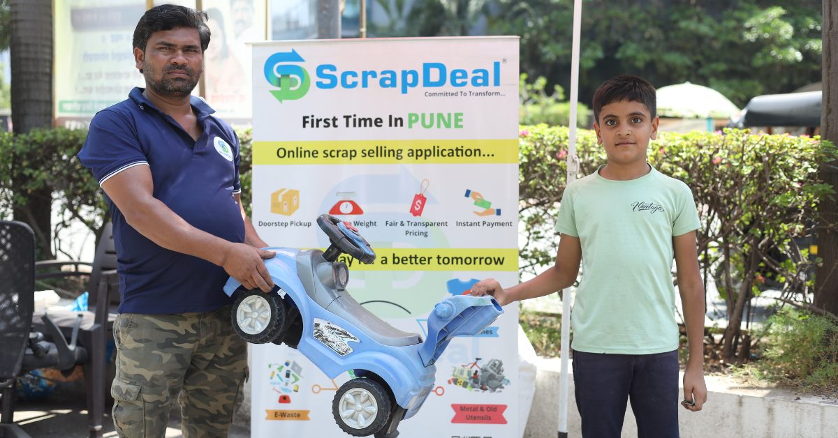 Customers get instant payments, digital receipts, and fair rates — Rs 11/kg for old newspapers, updated daily.
