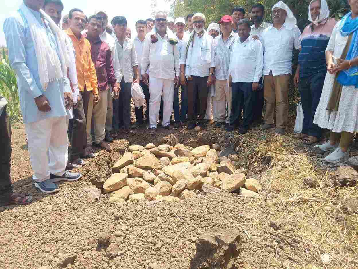 Maharashtra JalTara groundwater recharge pits