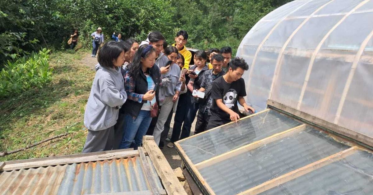 The solar dryer is an eco-friendly solution that runs entirely on solar energy and uses recycled materials