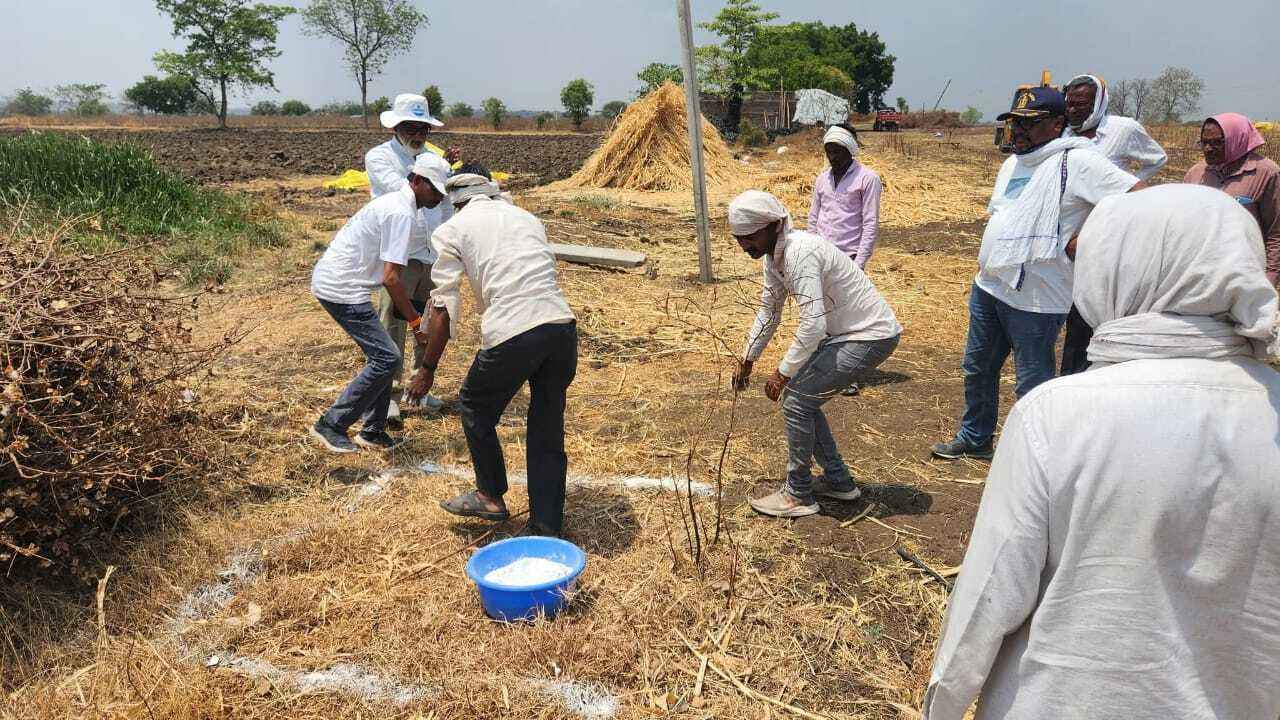 Maharashtra JalTara groundwater recharge pits