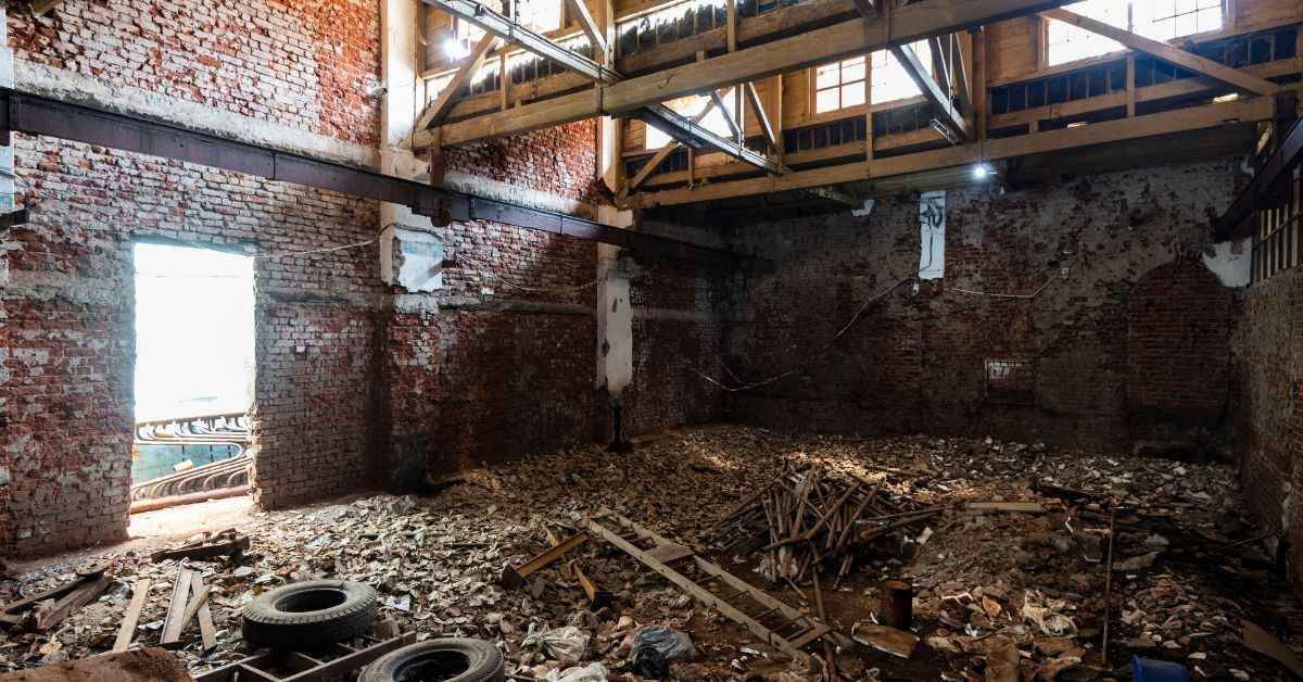 The banyan tree at the Ambico Ice Factory caught Kamal Malik’s attention, prompting him to restore the place