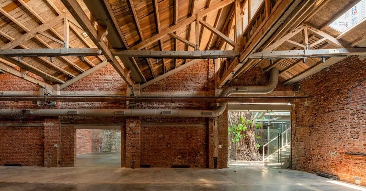 IF.BE boasts five sections which include a fine-dining restaurant, a cafe, a space for exhibitions, a space for performances, and a reading room