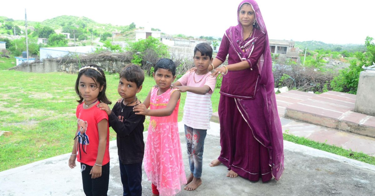Children in Jhalpa become confident learners through fun group-based games led by Hemlata. 
