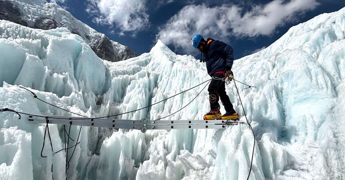 How Did This Software Engineer Climb Everest, Run a Marathon & Work Full-Time — All at Once?