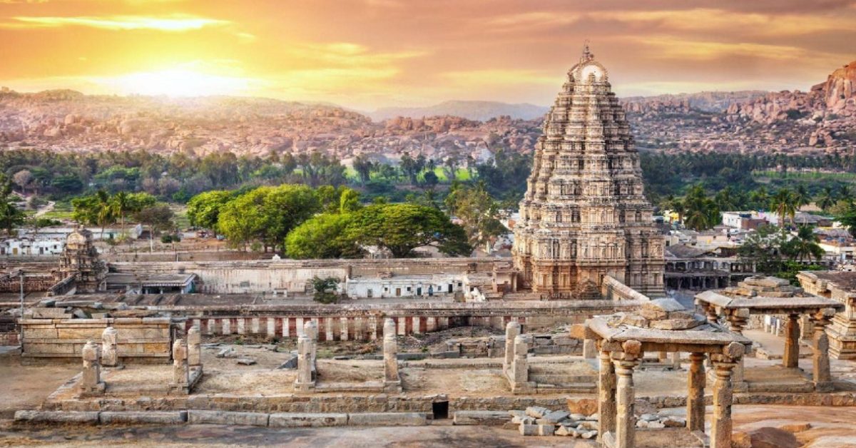 हम्पी एक गंतव्य है जो पत्थर और चुप्पी में प्रेम की भाषा बोलता है; चित्र स्रोत: अविश्वसनीय भारत
