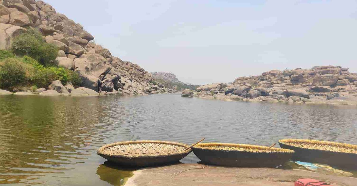 अपने रोमांटिक पलायन के दौरान अपने साथी के साथ कोरकल राइड्स, गोल्डन सनसेट और प्राचीन खंडहर का आनंद लें; चित्र स्रोत: सोल टूर
