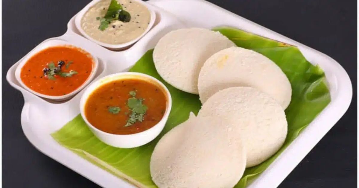 The earliest reference to an idli-like dish appears in a 10th-century Kannada text called Vaddaradhane.