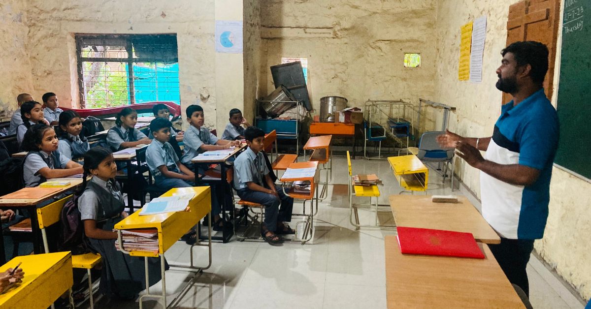 A simple one-page teacher guideline in English, Hindi, and Marathi ensures consistency in how the libraries are used.