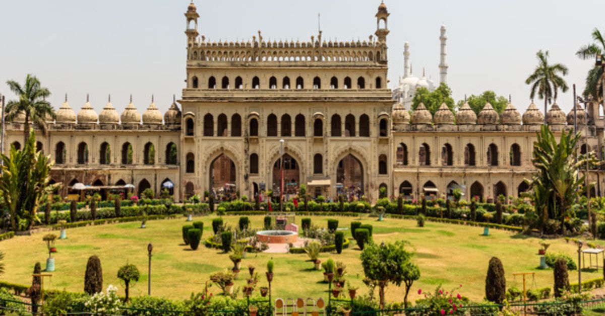 Many locals claim to have gotten lost without a guide at Bara Imambara.