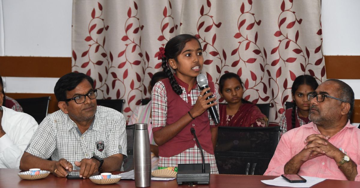 Aarogya Pathshala ने छात्रों को अपने समुदायों के भीतर स्वास्थ्य ज्ञान को बढ़ावा देने के लिए प्रोत्साहित किया है।
