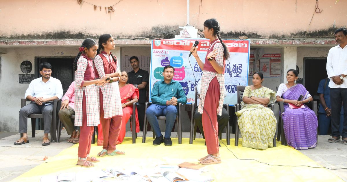 कार्यक्रम ने लड़कियों को सशक्त बनाया है, सुविधाओं में सुधार और स्वास्थ्य शिक्षा प्रदान करने के लिए मासिक धर्म के कारण अनुपस्थिति को कम किया है।