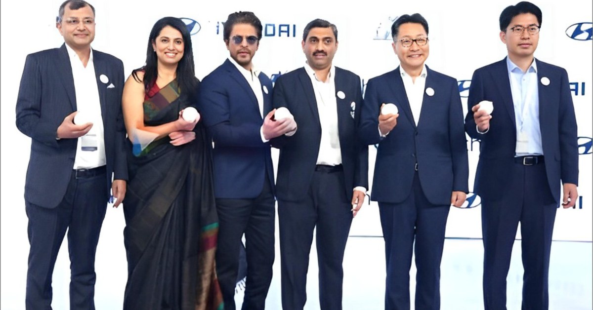 In 1997, Mahantesh co-founded Samarthanam to close education and employment gaps for people with disabilities.